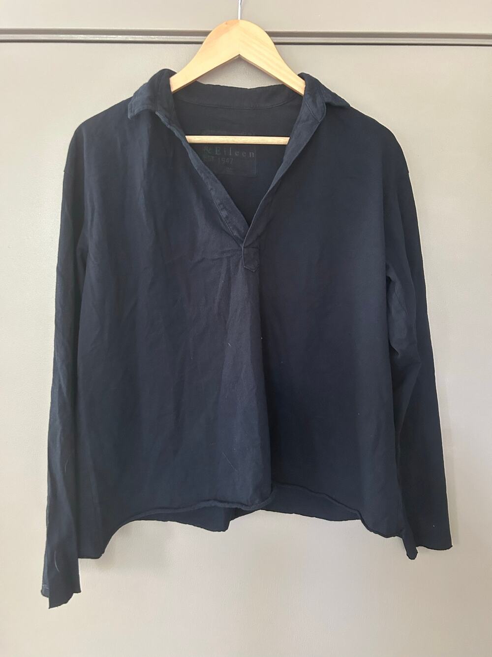 Frank & Eileen Patrick Popover Henley Shirt Top Black Navy Cotton Raw Hem casual